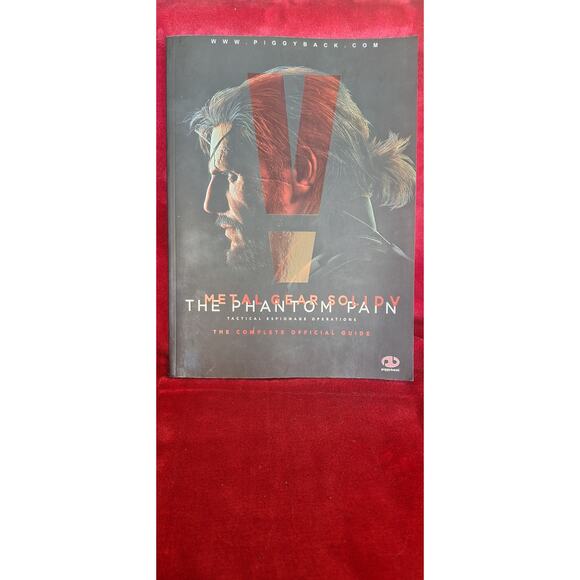 Metal Gear Solid V: The Phantom Pain: The Complete Official Guide- Excellent - Picture 1 of 8